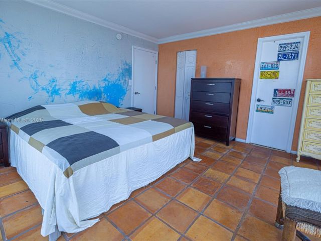 Apartment for sale  Unit #1801 - photo 6099376