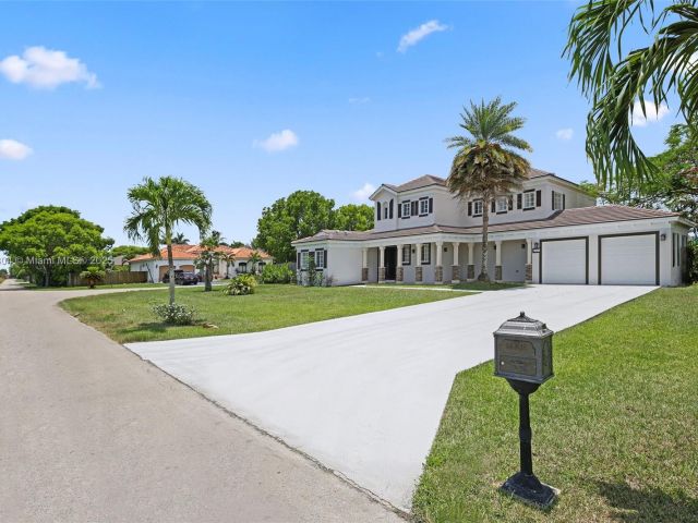Home for sale at 32360 SW 204th Ave - photo 6096958