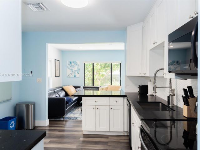 Home for sale at 3134 Carter St - photo 6097631