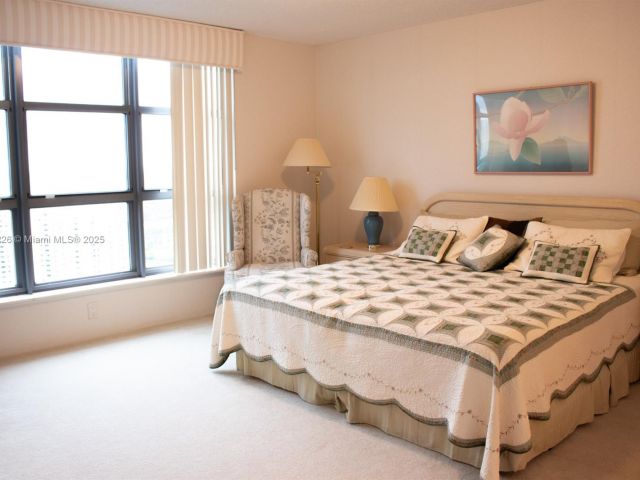 Apartment for sale  Unit #3001 - photo 6119653