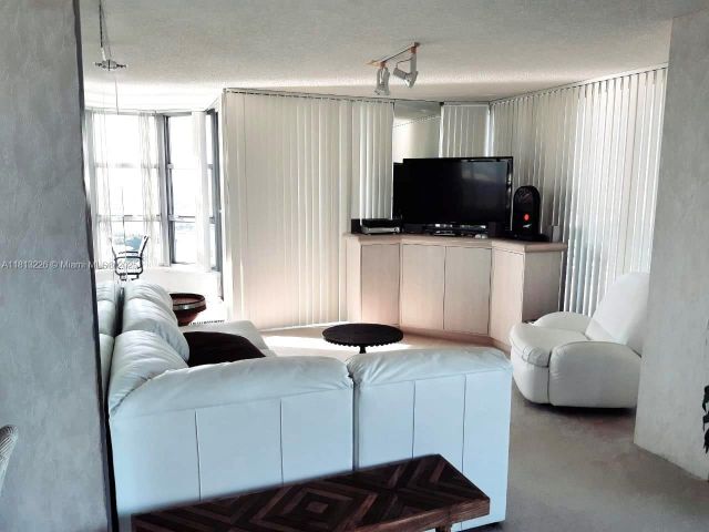 Apartment for sale  Unit #3001 - photo 6119654