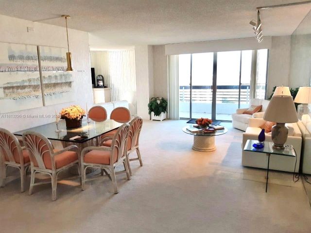 Apartment for sale  Unit #3001 - photo 6119656