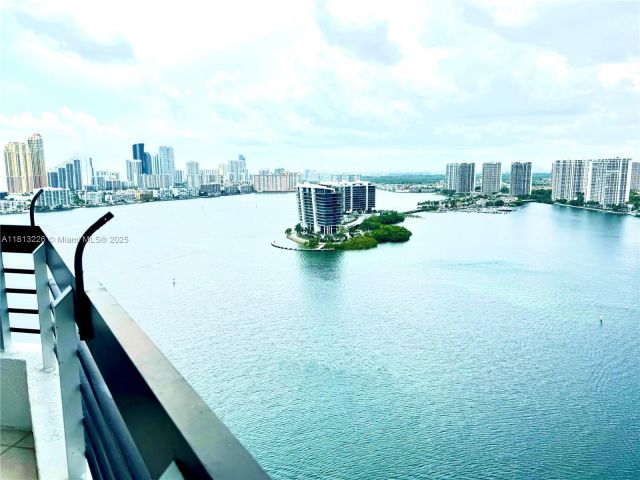 Apartment for sale  Unit #3001 - photo 6119661