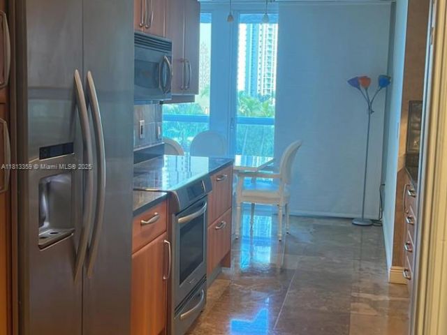 Apartment for rent  Unit #652 - photo 6198508