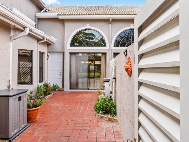 Home for rent at 5465 Monterey Circle E - photo 6147625