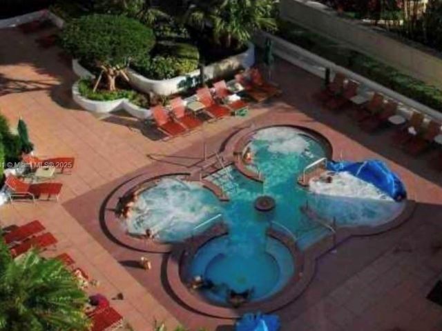 Apartment for rent  Unit #A-1734 - photo 6099120