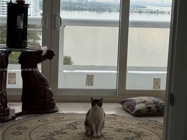 Apartment for rent  Unit #A-1734 - photo 6099130