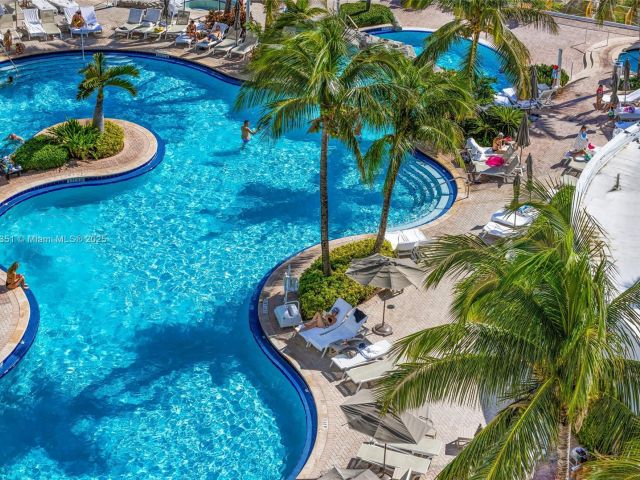 Apartment for sale  Unit #2012 - photo 6104250