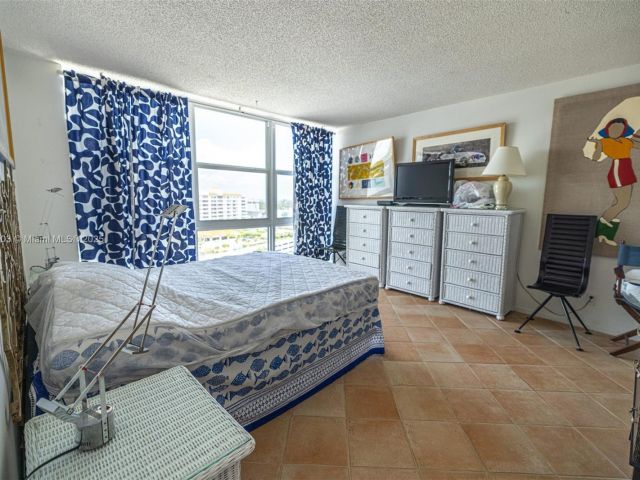 Apartment for sale  Unit #1809 - photo 6099393