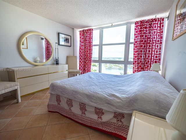 Apartment for sale  Unit #1809 - photo 6099397