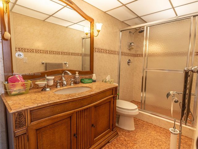 Apartment for sale  Unit #1809 - photo 6099398