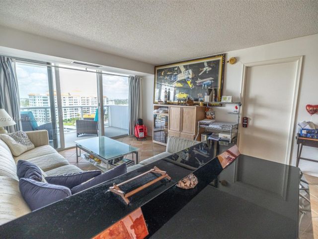 Apartment for sale  Unit #1809 - photo 6099402