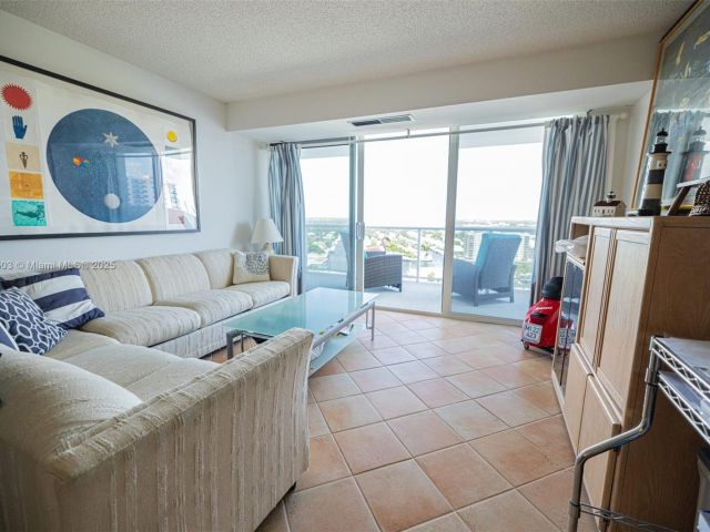 Apartment for sale  Unit #1809 - photo 6099404
