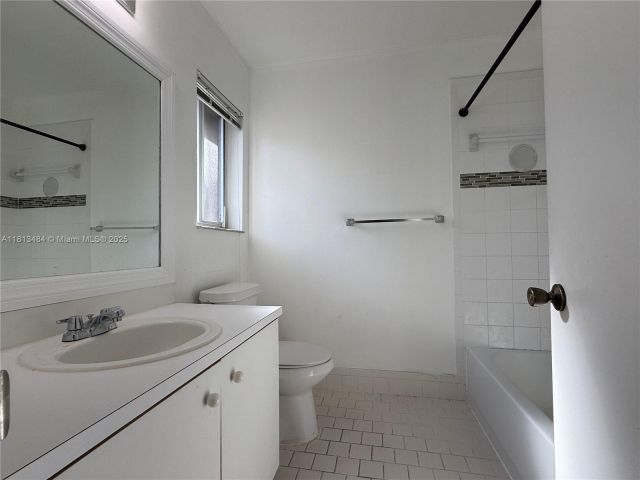 Home for rent at 17432 SW 140th Ct - photo 6099735