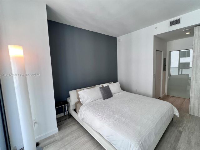 Apartment for rent  Unit #4109 - photo 6102032