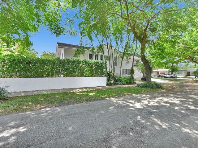 Home for sale at 1450 Ortega Avenue - photo 6158647