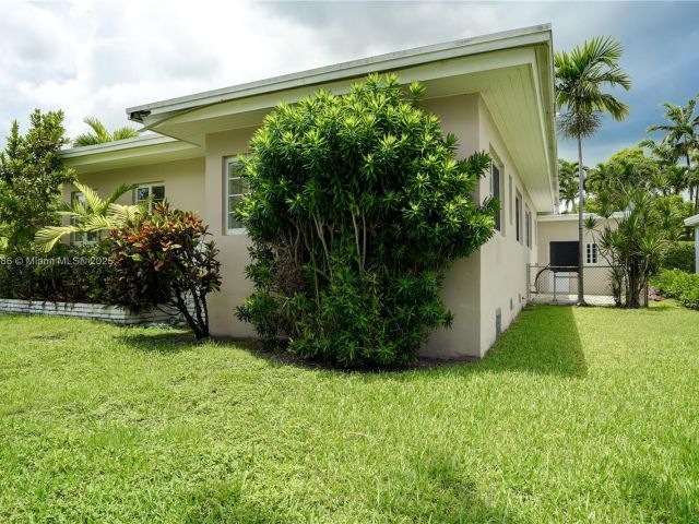 Home for sale at 1201 S Biscayne Point Rd - photo 6121275