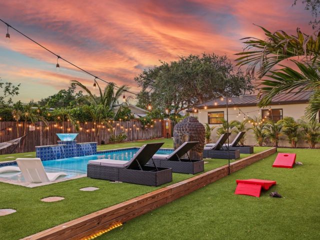 Home for sale at 1646 NE 3rd Avenue - photo 6110629