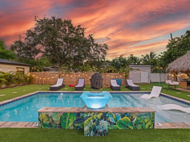 Home for sale at 1646 NE 3rd Avenue - photo 6110631