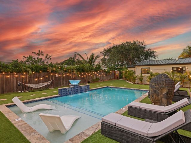 Home for sale at 1646 NE 3rd Avenue - photo 6110634