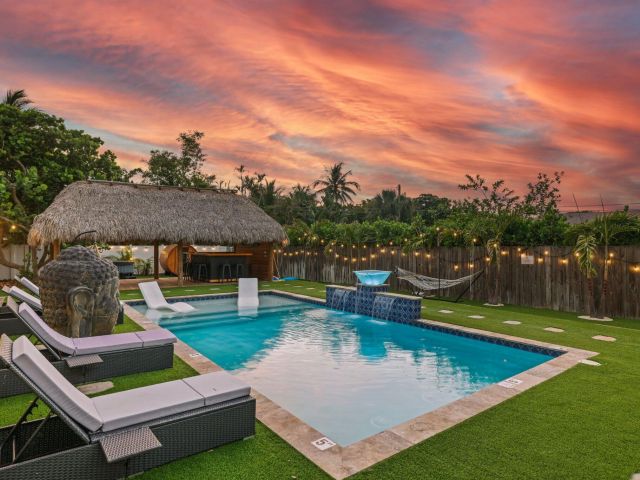 Home for sale at 1646 NE 3rd Avenue - photo 6110638