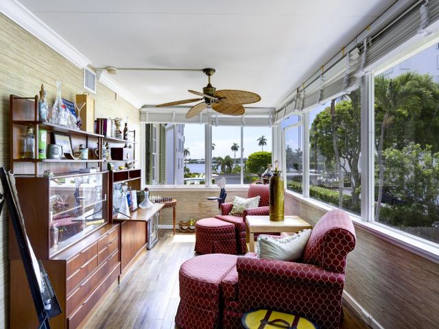 Home for sale at 284 Queens Court - photo 6135386