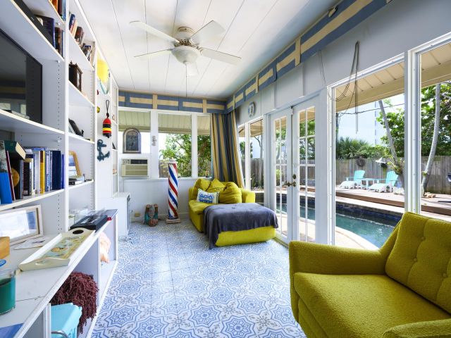 Home for sale at 284 Queens Court - photo 6135392