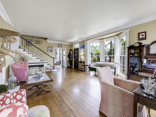 Home for sale at 284 Queens Court - photo 6135400