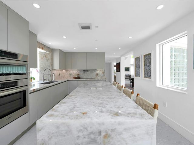 Home for sale at 6320 Dolphin Dr - photo 6101491