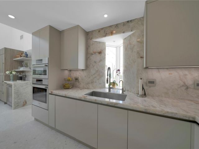 Home for sale at 6320 Dolphin Dr - photo 6101492