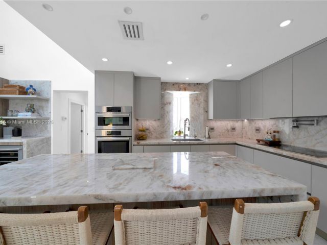 Home for sale at 6320 Dolphin Dr - photo 6101493