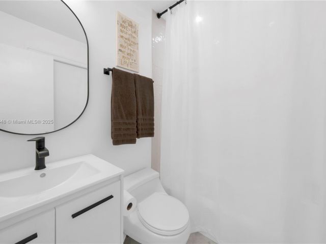 Home for sale at 6320 Dolphin Dr - photo 6101503