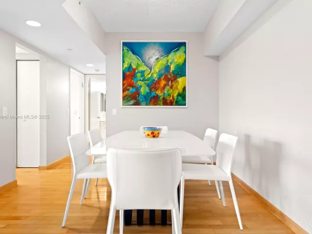 Apartment for sale  Unit #707 - photo 6106126