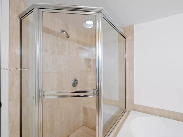 Apartment for sale  Unit #707 - photo 6106113