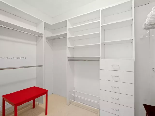 Apartment for sale  Unit #707 - photo 6106111