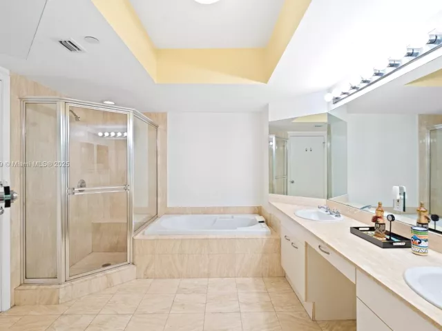 Apartment for sale  Unit #707 - photo 6106114