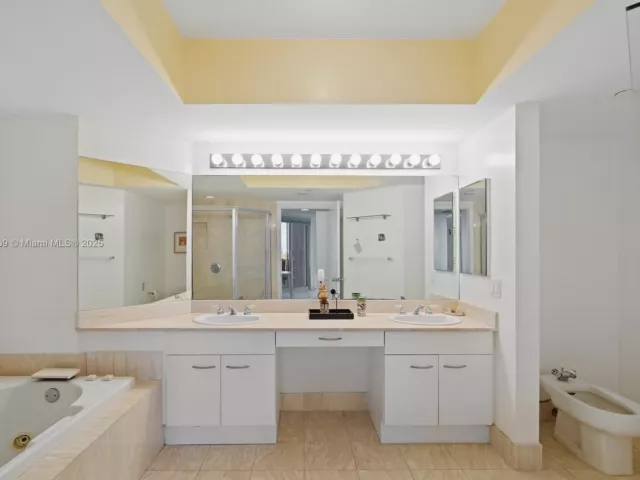 Apartment for sale  Unit #707 - photo 6106115