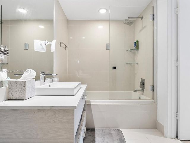 Apartment for sale  Unit #1510 - photo 6102009