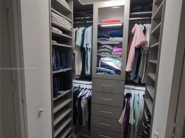 Apartment for sale  Unit #1510 - photo 6102011