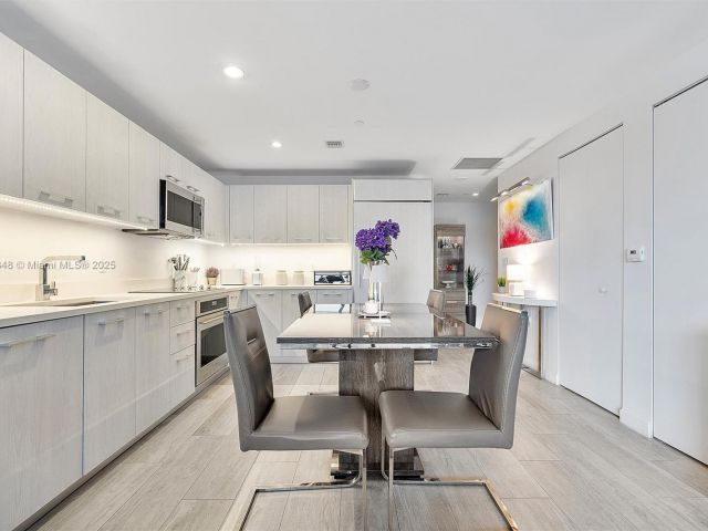 Apartment for sale  Unit #1510 - photo 6102018