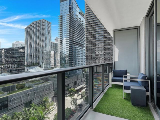 Apartment for sale  Unit #1510 - photo 6102022