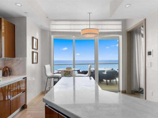 Apartment for sale  Unit #1101 - photo 6104511