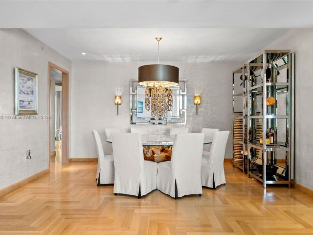 Apartment for sale  Unit #1101 - photo 6104514