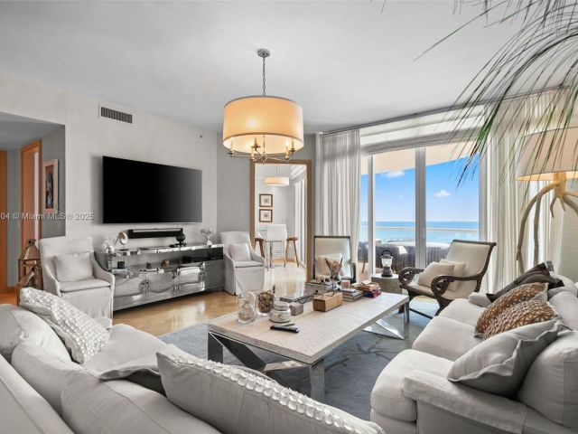 Apartment for sale  Unit #1101 - photo 6104515