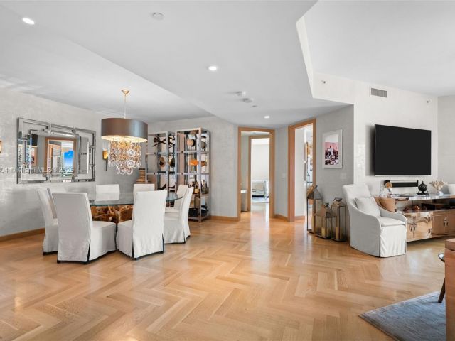 Apartment for sale  Unit #1101 - photo 6104516