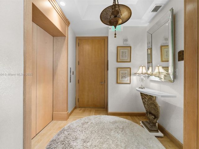 Apartment for sale  Unit #1101 - photo 6104518