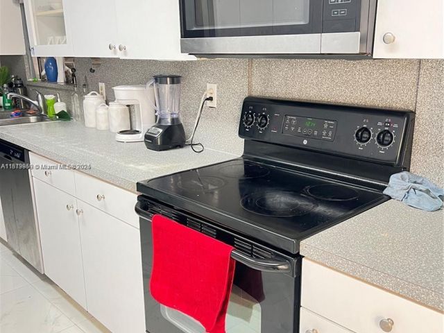 Home for rent at 710 N 66th Ter - photo 6102961