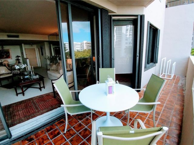 Apartment for rent  Unit #335 - photo 6111325