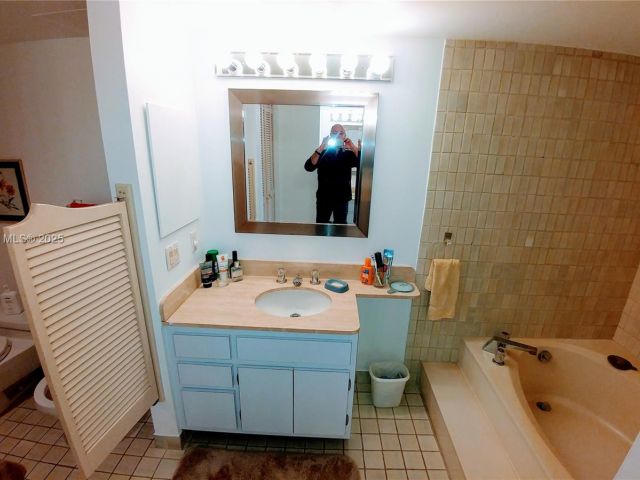 Apartment for rent  Unit #335 - photo 6111328