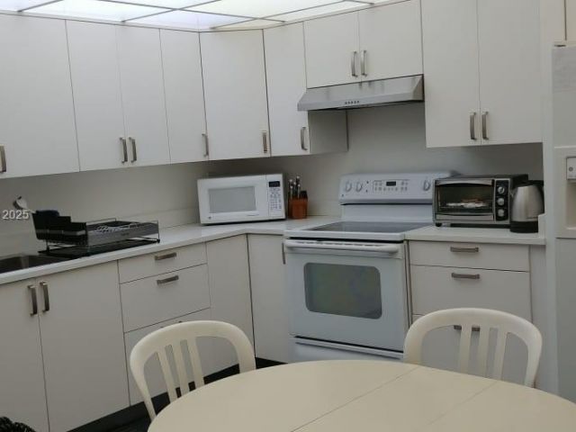 Apartment for rent  Unit #335 - photo 6111332